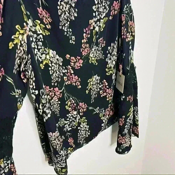 NWT Stone Cold Fox Bateau Neckline Floral Bell Sleeve Blouse Lace Bohemian - Picture 5 of 9